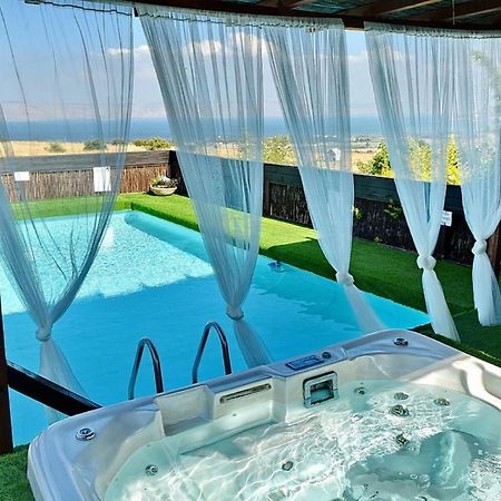 Touchwood Villa Livnim Luaran gambar